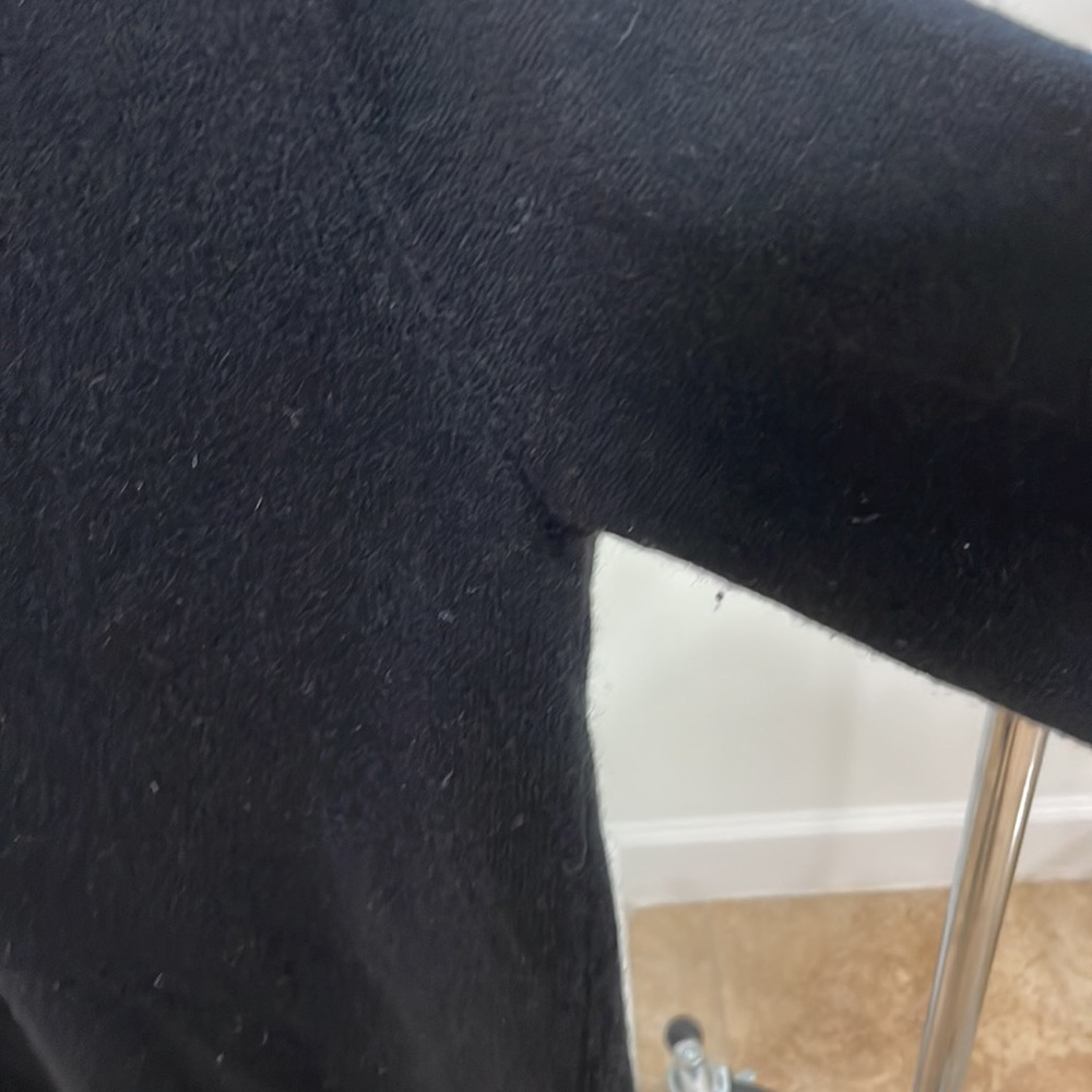 Sweater - Picture 5 of 10